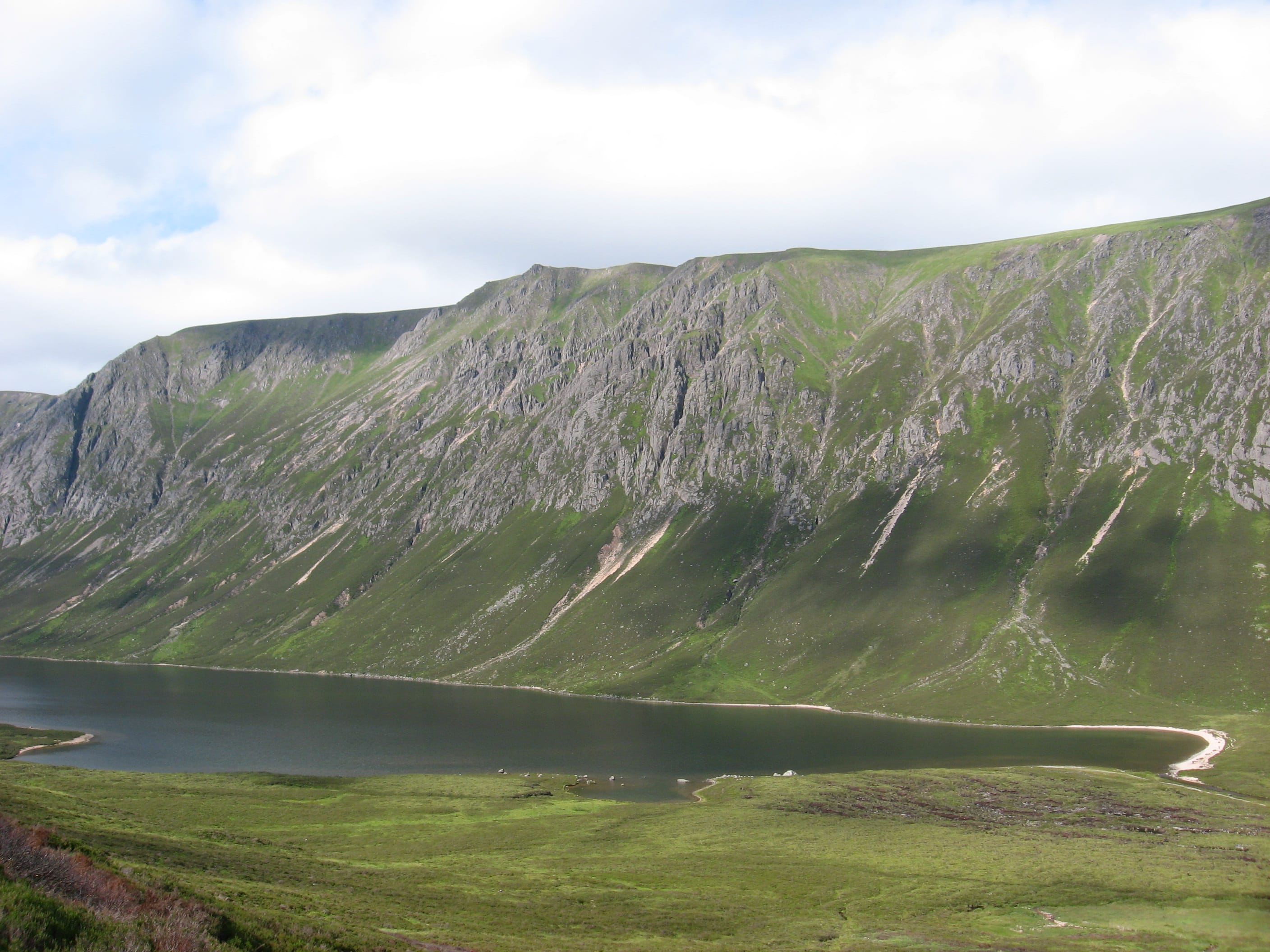 GENTLE SIDE: Gleann Einich