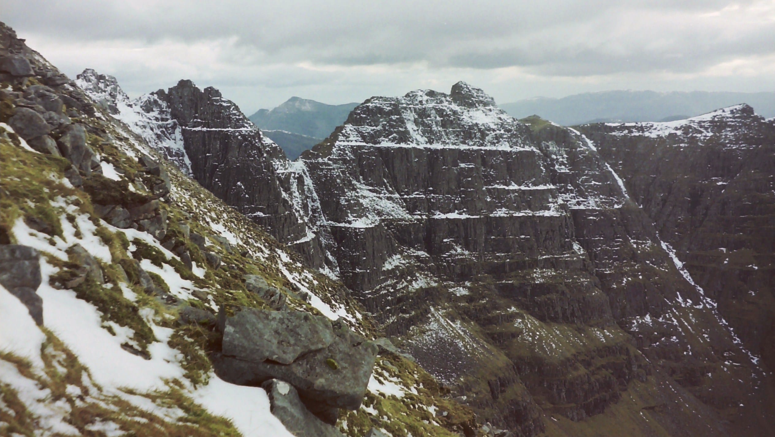 HIGH RAMPARTS: Liathach