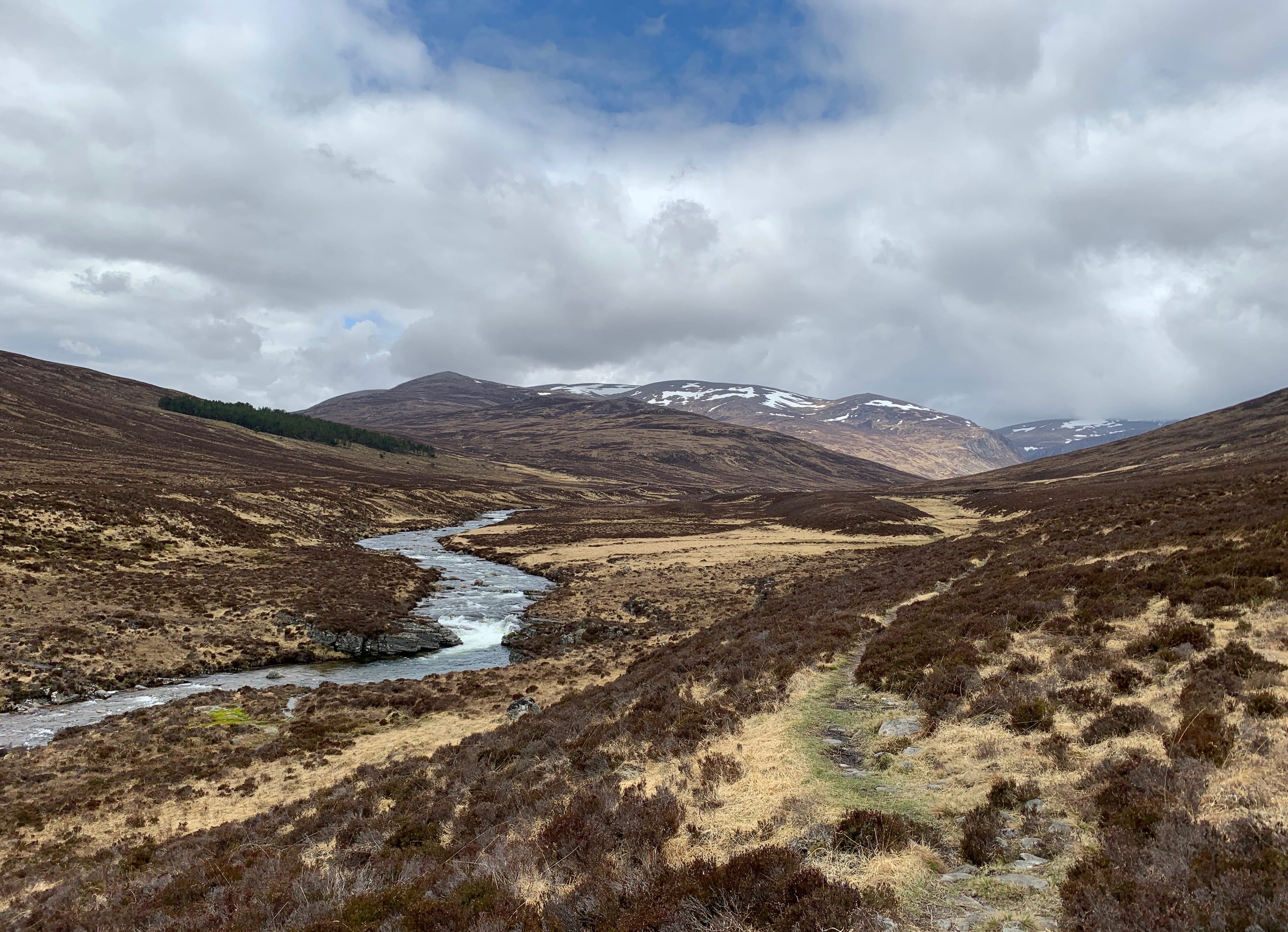 CHEST PERFECT: Looking up Glen Dee to Beinn Bhrotain and Monadh Mor from the Chest of Dee approach to Sgor Mor